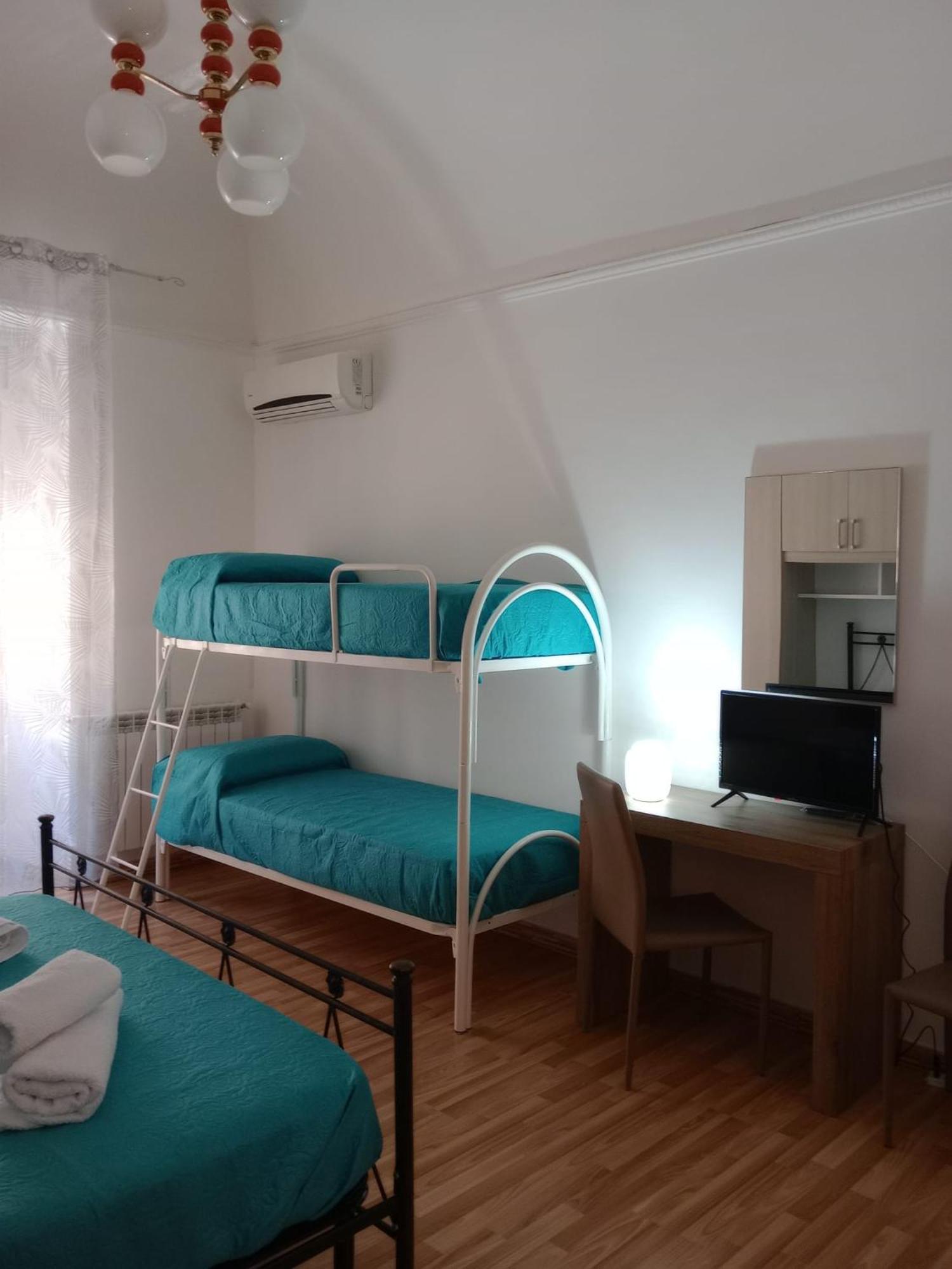 Sweet Home Tra I Due Mari Taranto Kültér fotó